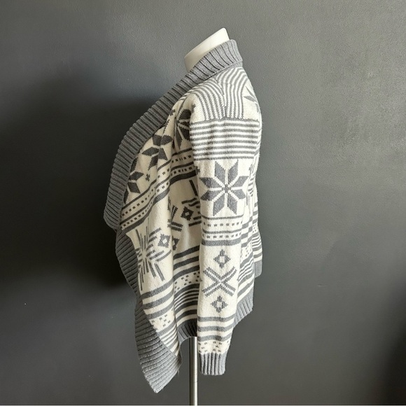 Express Gray & White Snowflake Open Front Cardigan S - Picture 2 of 5